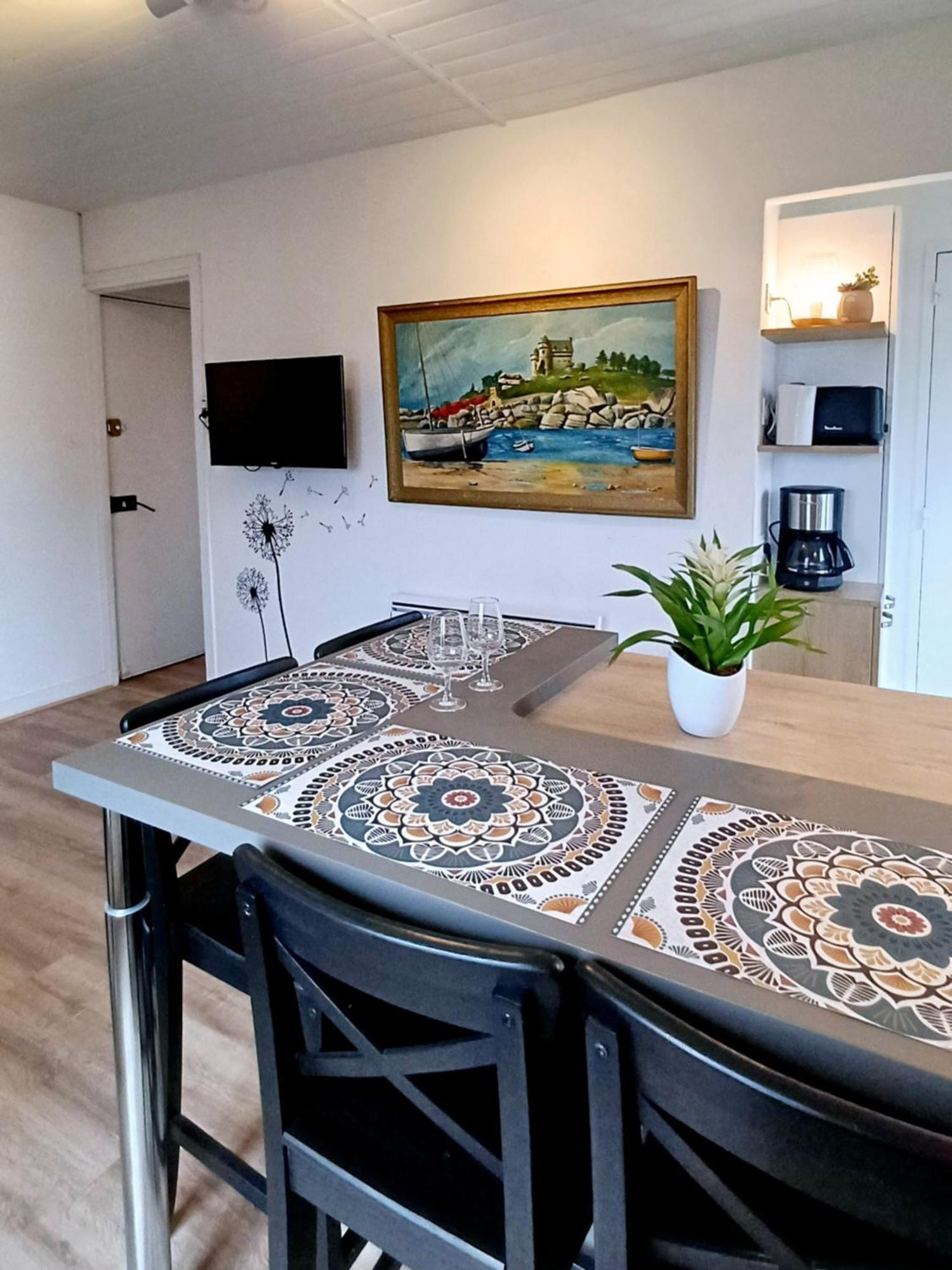 Appartement A Cote Du Port De Ploumanac'H Perros-Guirec Buitenkant foto